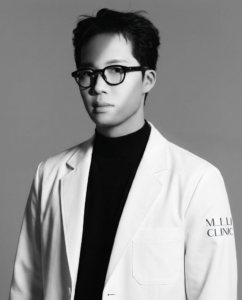 Dr. Shin Dong-ha, Medical Director of MILI Clinic Dosan